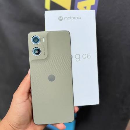 Motorola G06 (Areia Deserto)