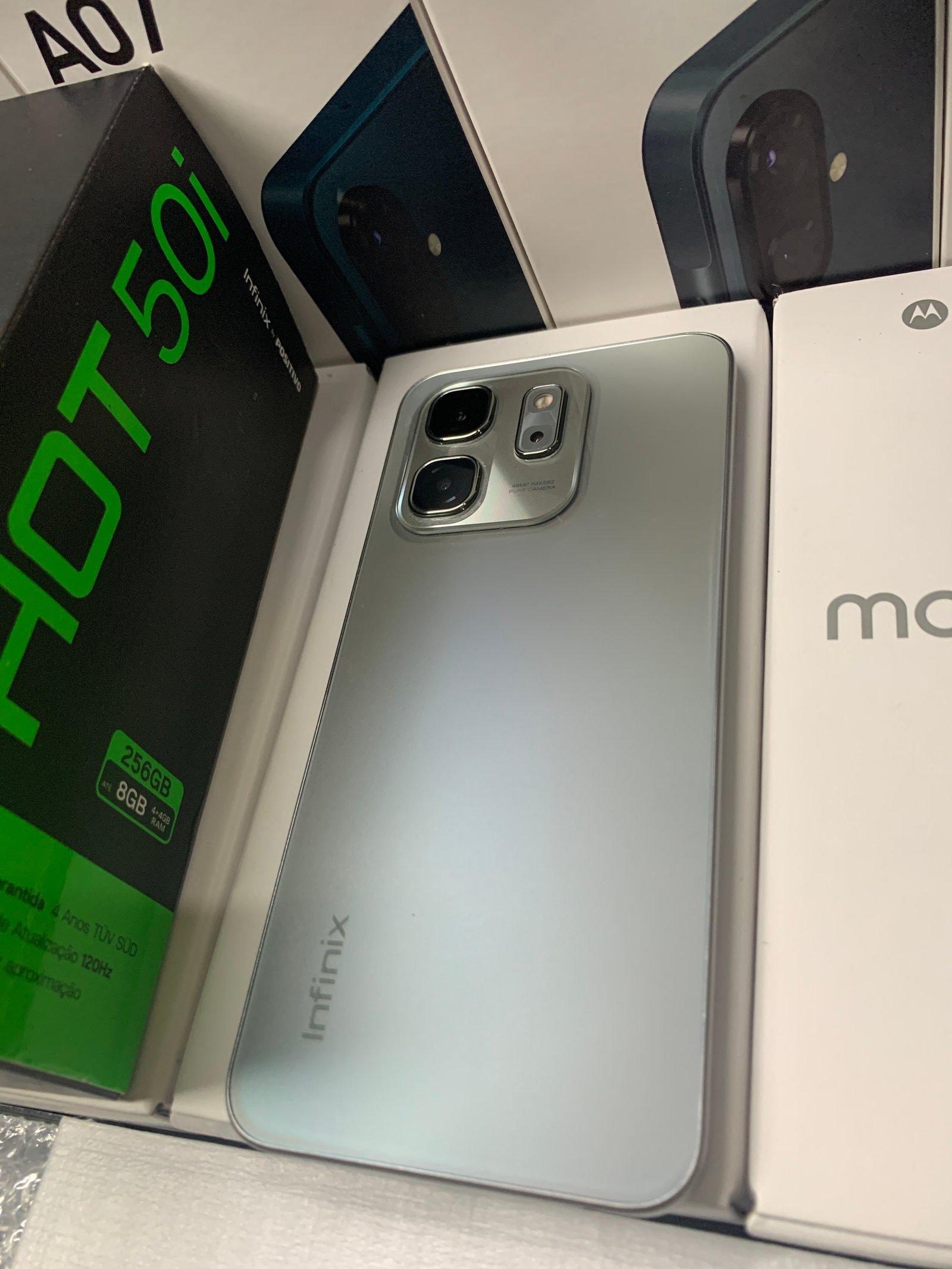 Infinix Hot 50i (Novo de Vitrine)
